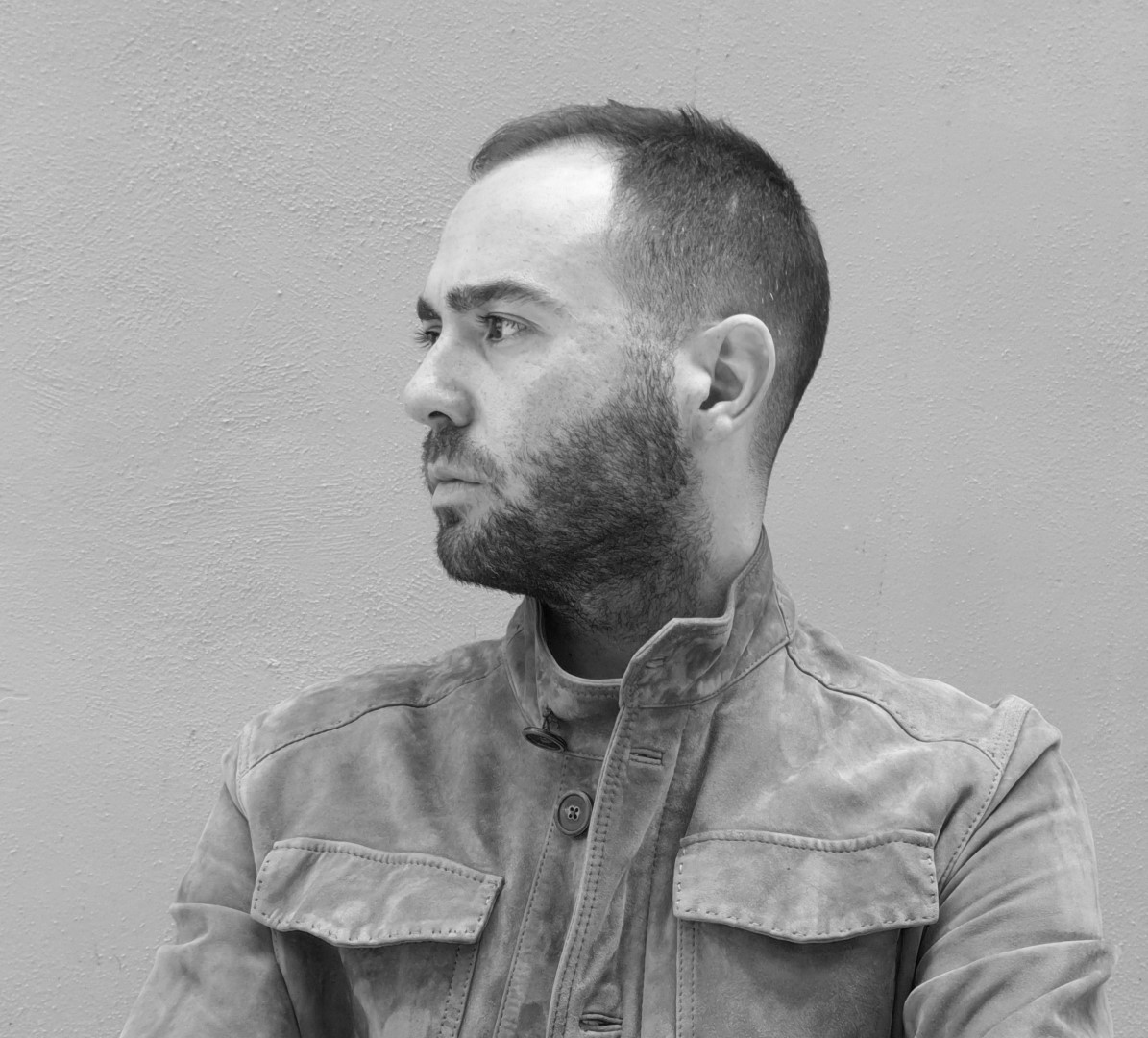 MURAT DEDE: “TAŞ, BİZE DOĞANIN MUHTEŞEM HARMONİSİNDEN BİR KESİT SUNUYOR.”