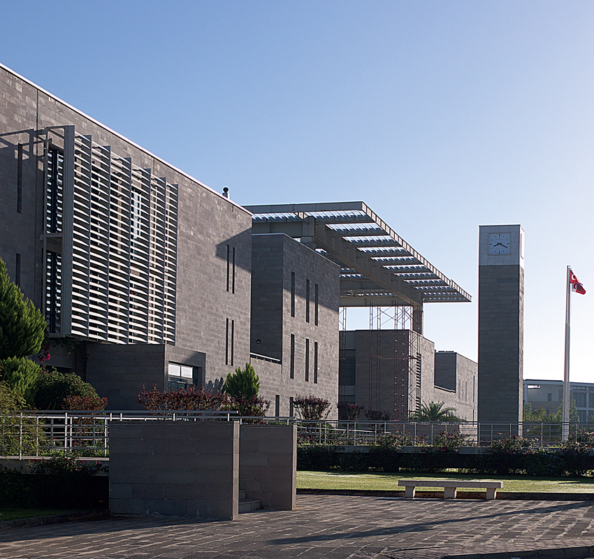 ODTÜ KKTC KAMPÜSÜ REKTÖRLÜK, BIM VE KÜTÜPHANE BİNALARI