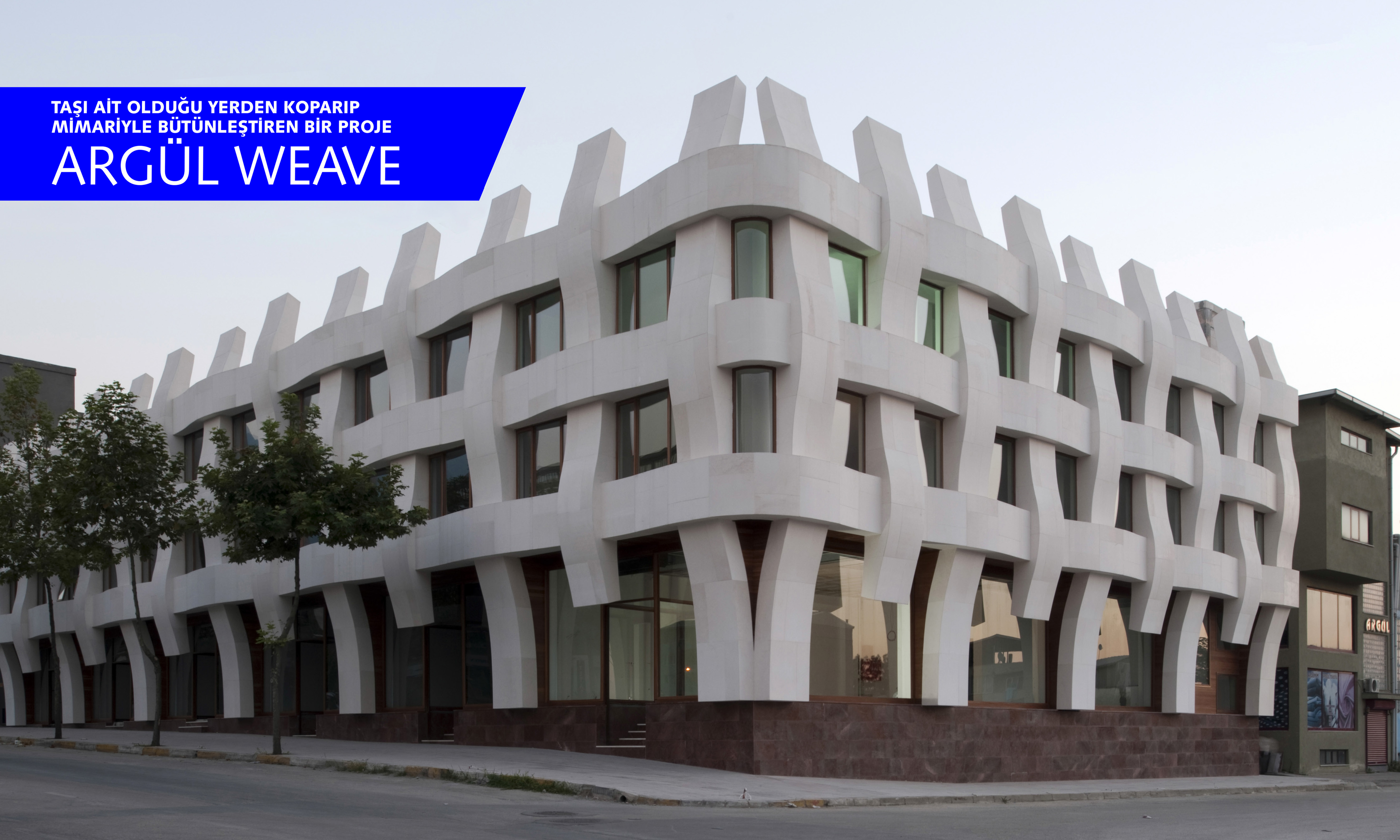 TAŞI AİT OLDUĞU YERDEN KOPARIP MİMARİYLE BÜTÜNLEŞTİREN BIR PROJE ARGÜL WEAVE