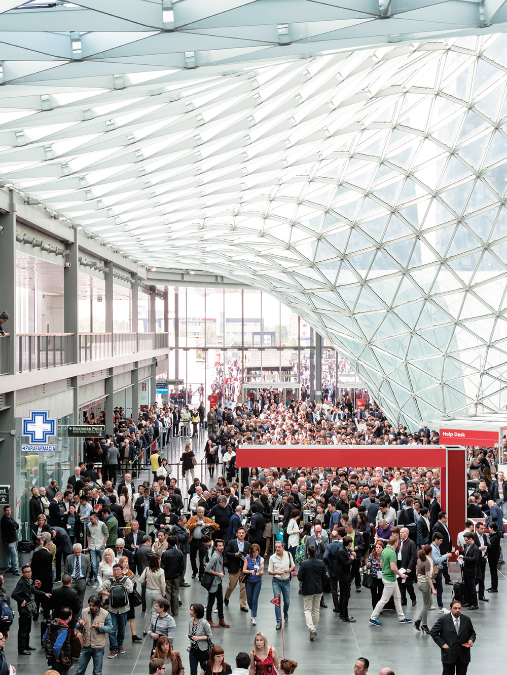 MİLANO’DA TASARIM RÜZGÂRI