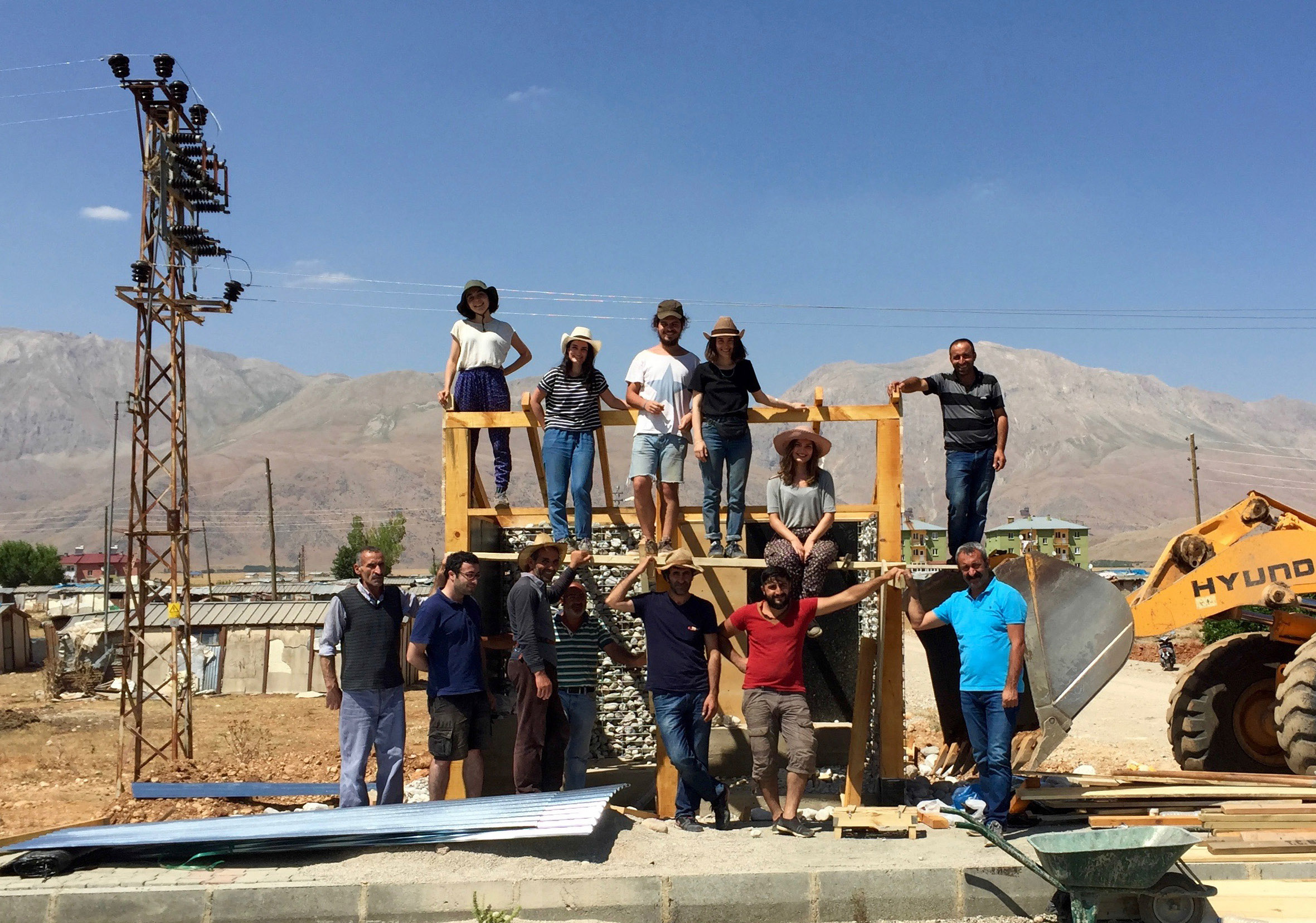 MİMARLIĞIN İMKÂNLARINI SORGULAYAN GENÇ VE DİNAMİK BİR GRUP: PLANKTON PROJECT