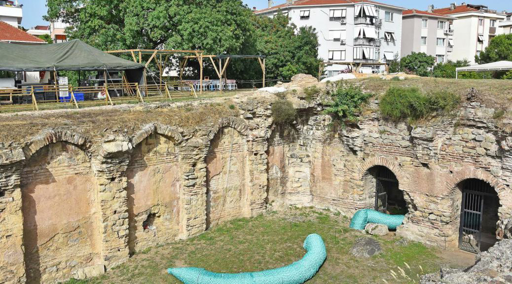 İSTANBUL’UN İLK ARKEOPARKININ MİSAFİR SANATÇISI HERA BÜYÜKTAŞÇIYAN
